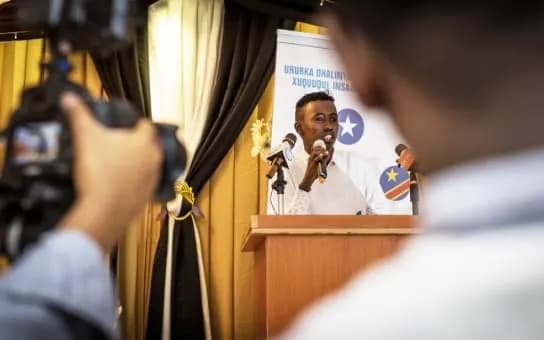 Volunteers working together